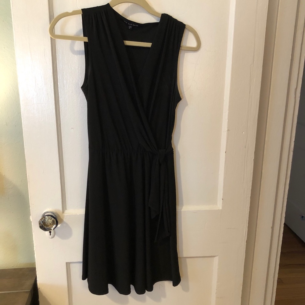Casual faux wrap Black Sleeveless Dress